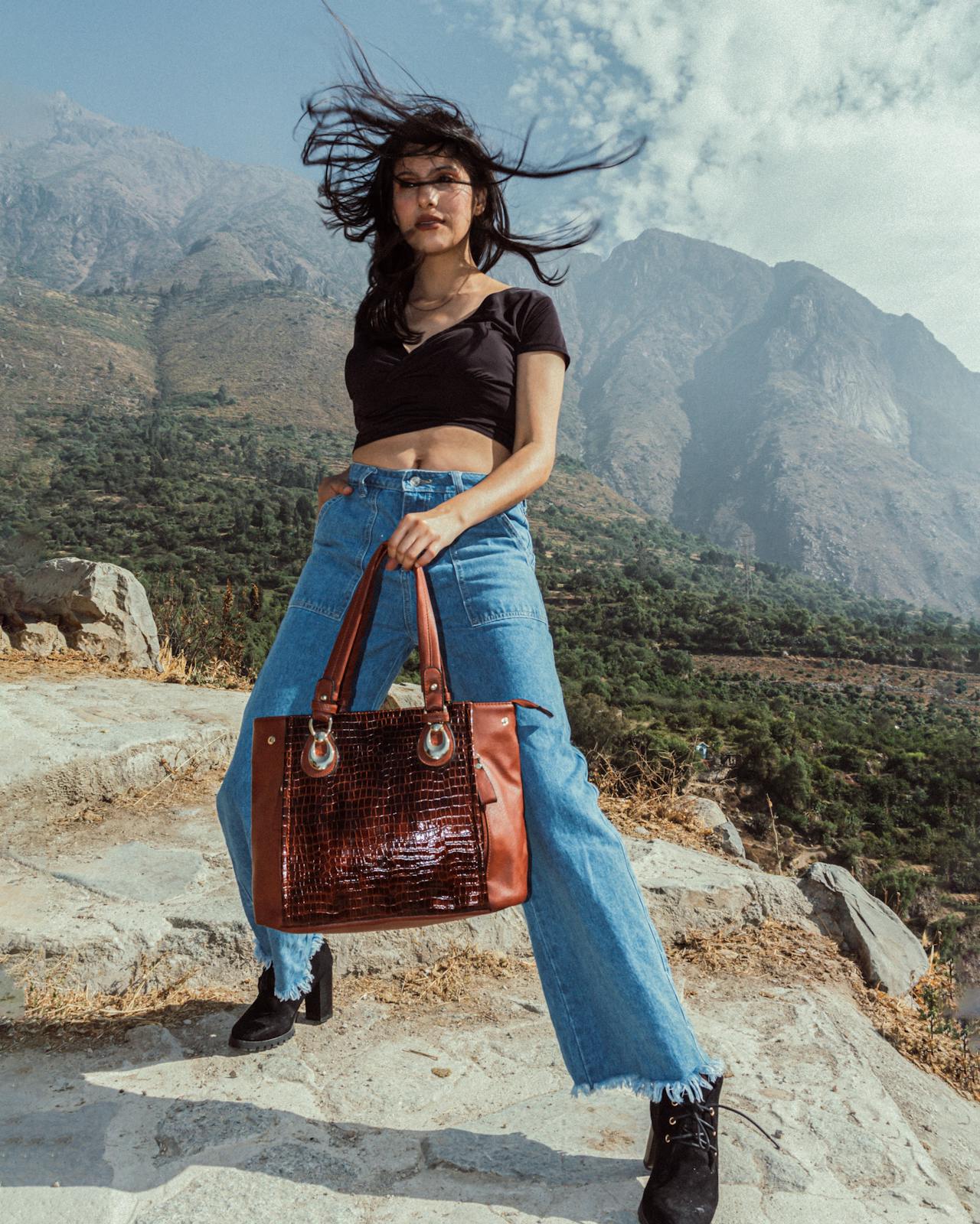 Orynthia handbag atelier portrait